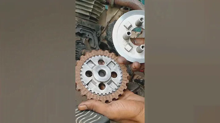 Honda Dream Yuga Clutch Plate Fitting #clutch #clutches #automobile