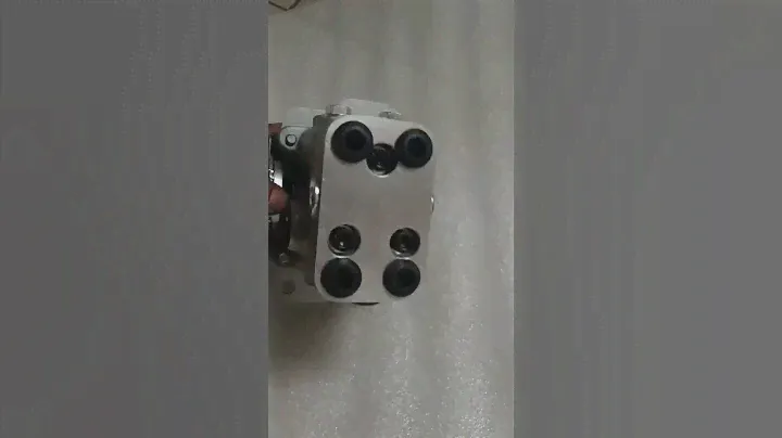 Komatsu PC400-7 pilot valve 702 16 04240