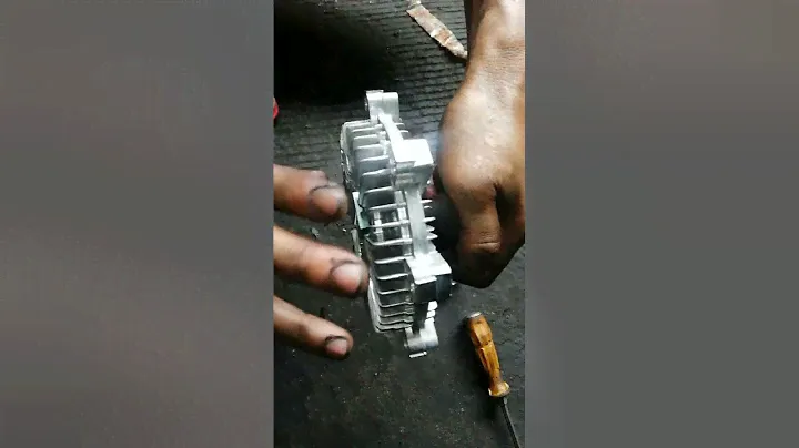 (Mitsubishi pajero 4d56 engine) change water pump/clutch fan