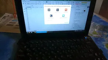 Нетбук EEE 1015pw на отечественной антисанкционной операционной системе Greenlinux.