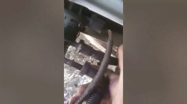 egr valve replacement 4.6l e250 plus broken bolt