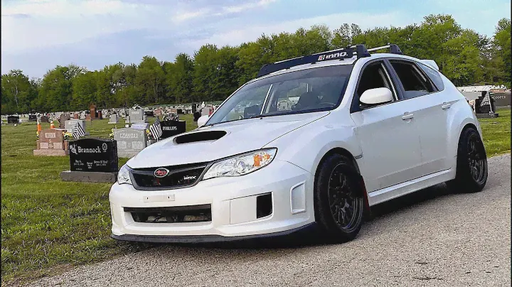 Установка штатного багажника на крышу Subaru (ветровой обтекатель INNO)