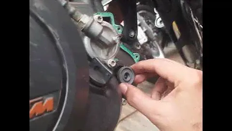 Cara mengganti seal waterpump KTM 690 Enduro R / How to replace KTM 690 Enduro R waterpump seal