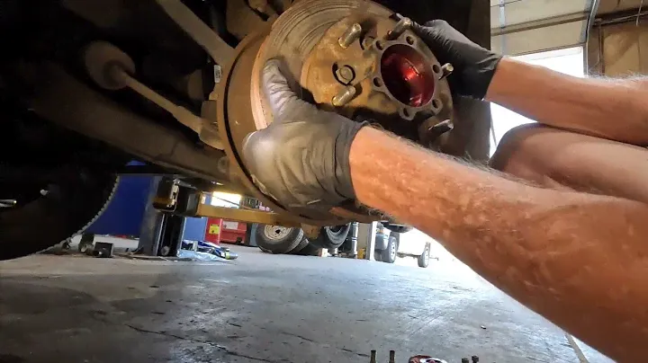 4x4 Locking wheel hub, bearing replacement, isuzu rodeo , trooper four-wheel-drive front axle ￼￼