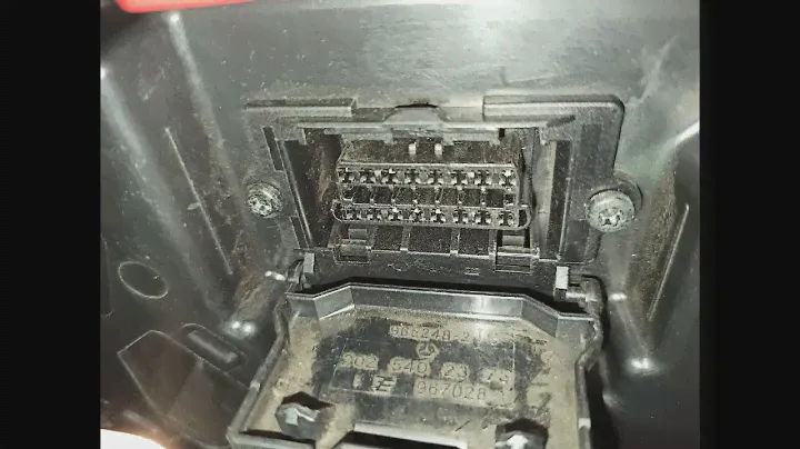 Где находится разьем OBD Mercedes Benz W212/Where is the diagnostic connector OBD Mercedes Benz W212