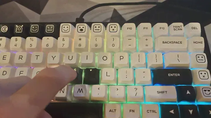 how profiles of keycaps change sound. SA, XDA, Cherry R1, Cherry R4 :)