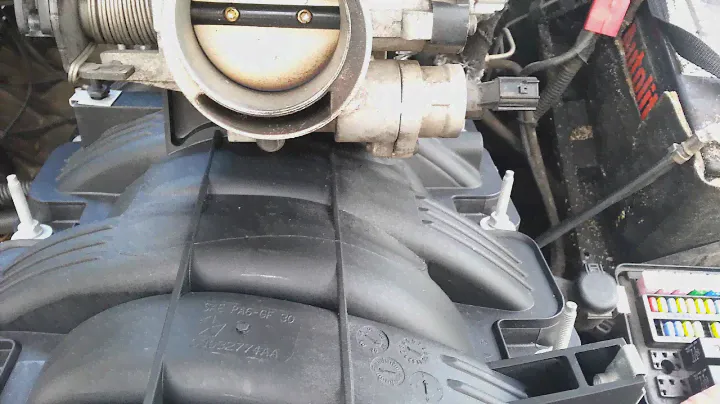Part 1 Intake manifold Dodge Ram 1500 4 .7