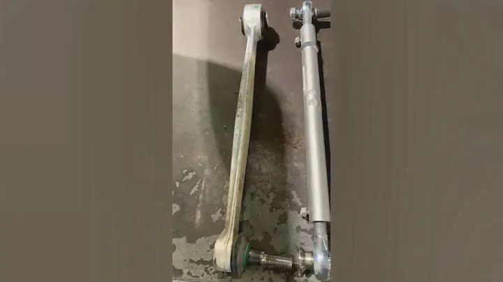 Standard Porsche OEM toe links v OEM Motorsport toe links on the 718 Spyder